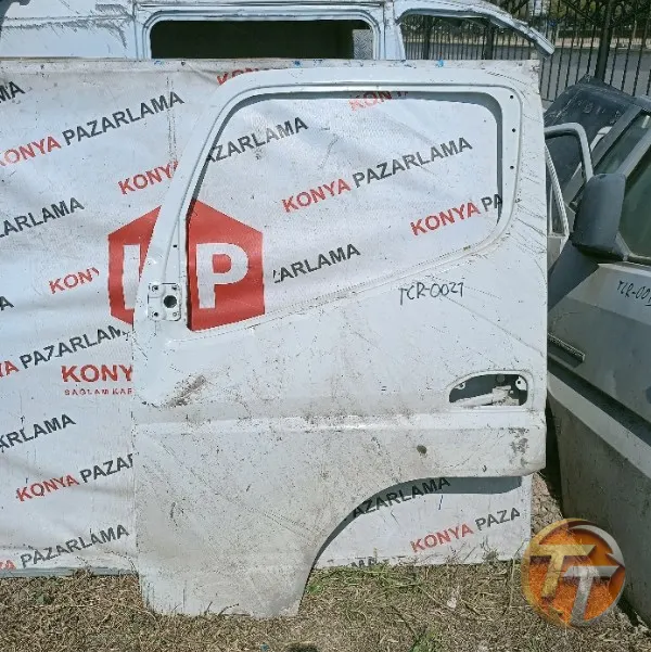 Mitsubishi Canter 711 sol ön kapı Tcr bölgesi-0021