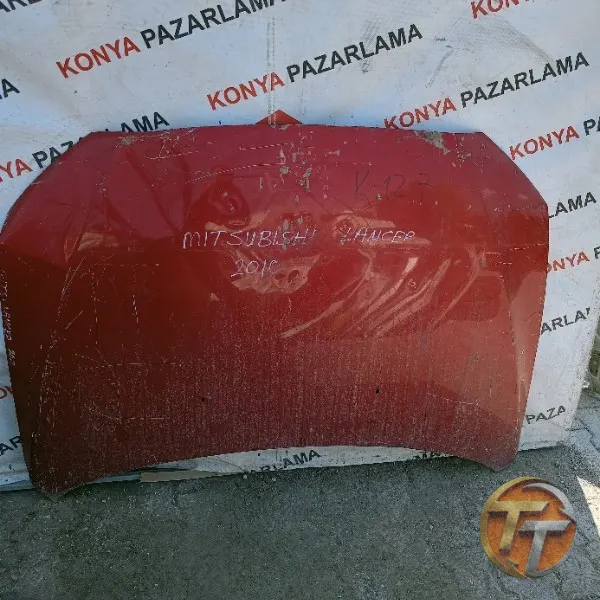 Mitsubishi Lancer kaput K-127