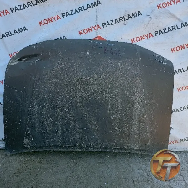 Nissan Navara kaput K-448