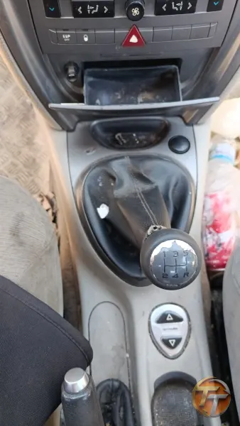 Citroen c. Beş vites mekanizması.