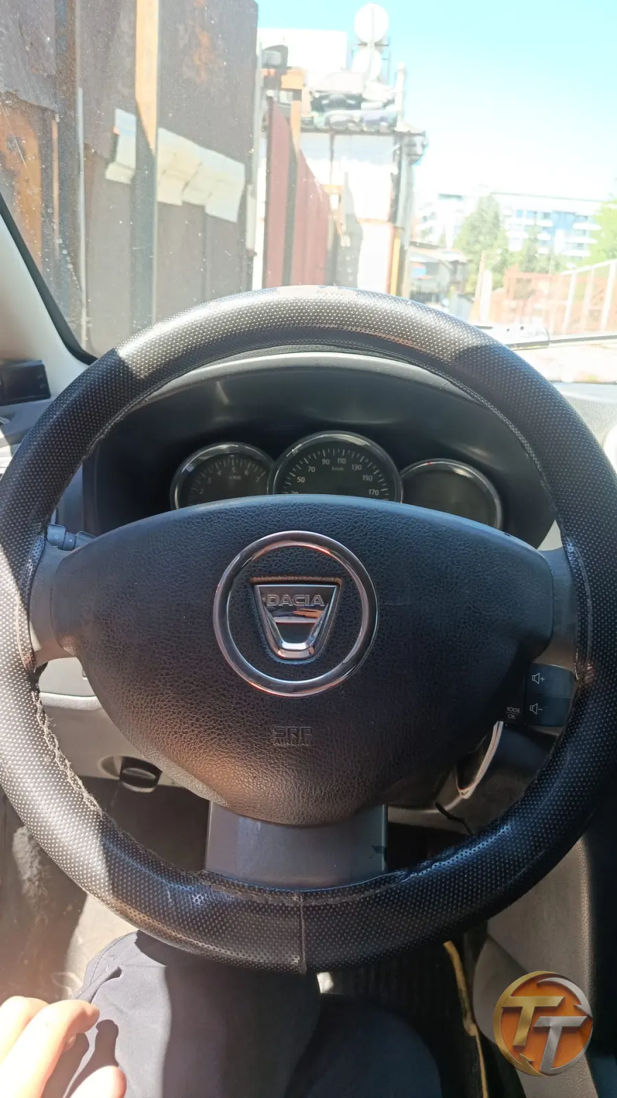 Dacia sanur direksiyon simidi