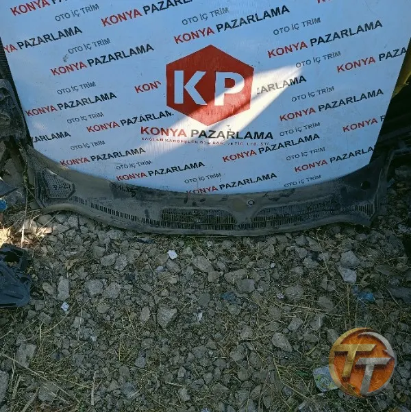 Ford cam önü ızgarası P-1485
