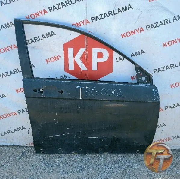 Nissan Qashqai sağ ön kapı Trö-0068