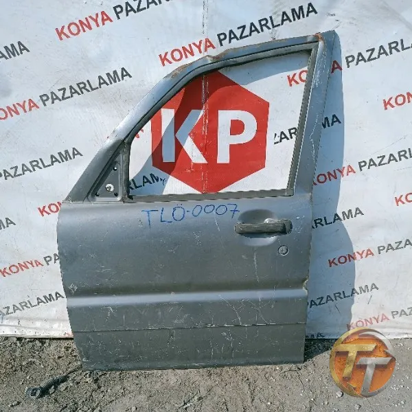 Nissan Terrano sol ön kapı Tlö-0007
