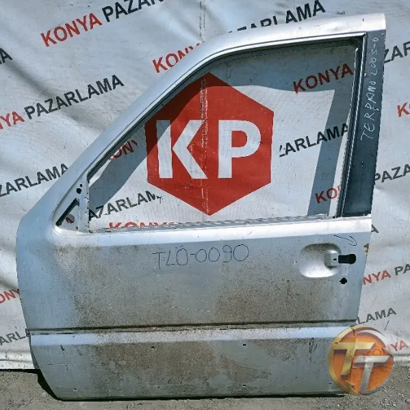 Nissan Terrano sol ön kapı Tlö-0090