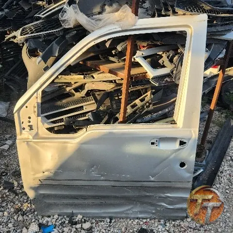 Ford connect sol ön kapı x