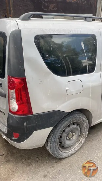 Logan mcv sağ arka çamurluk
