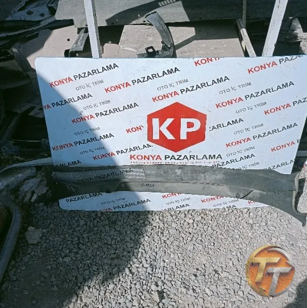 Opel Combo ön cam ızgarası P-1151