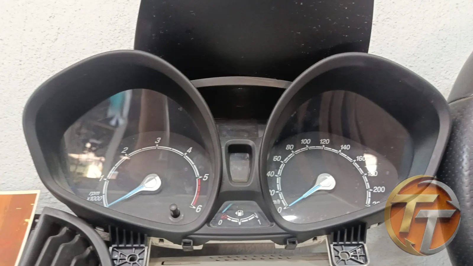 Ford courier gösterge paneli.