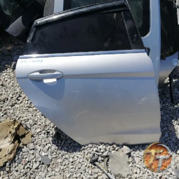 FORD FİESTA SAĞ ARKA KAPI XE-0003