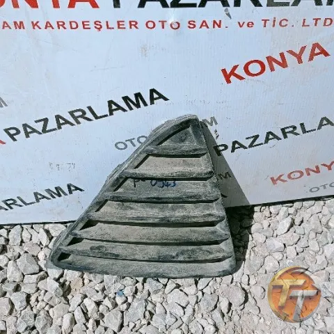 Ford Focus 3 ön tampon üçgen panjuru P-0943