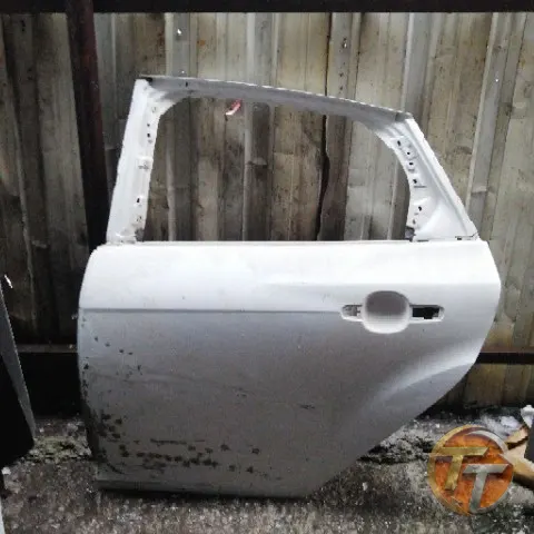FORD FOCUS 3 sol arka kapı Ela-0108 Esan