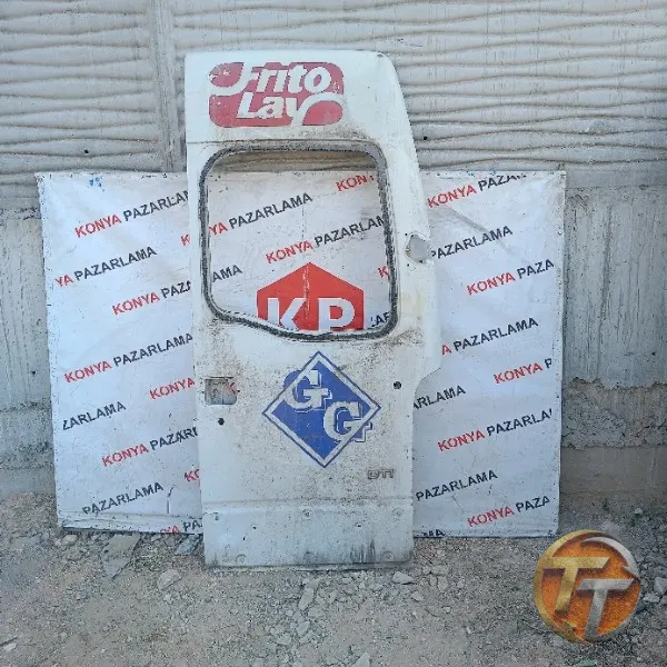 Opel Vivaro sağ bagaj kapağı/Tcr Bölgesi