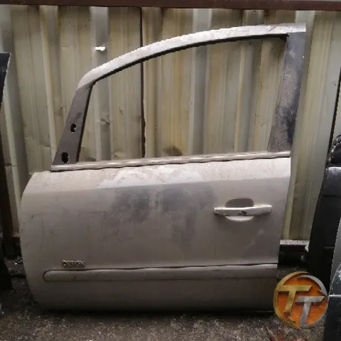 OPEL Zafira B sol ön kapı Elö-0112 Esan