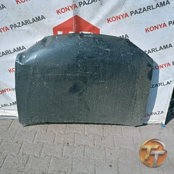 Peugeot 106 kaput K-528