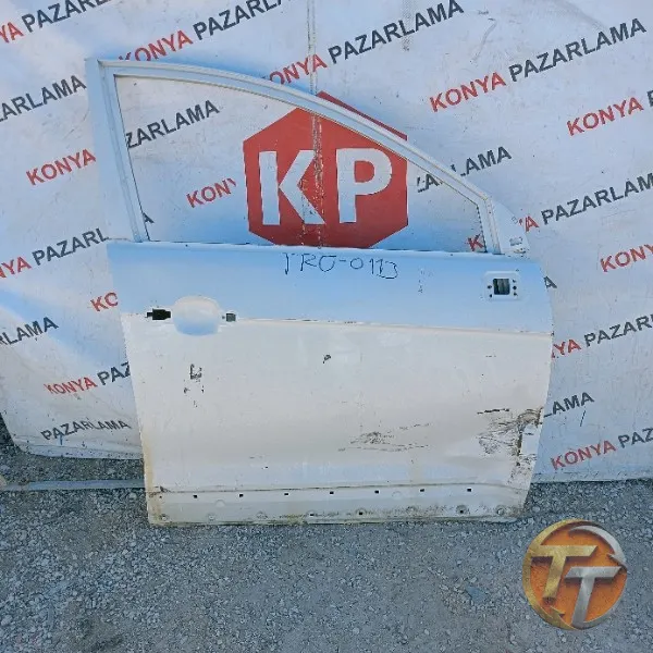 Ford Kuga sağ ön kapı Trö-0113