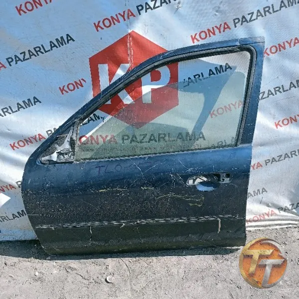 Ford Mondeo sol ön kapı Tlö-0072