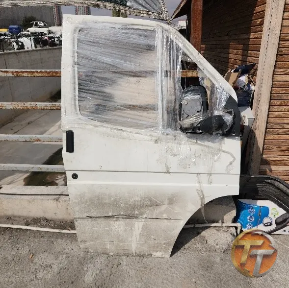 Ford transit sağ ön kapı