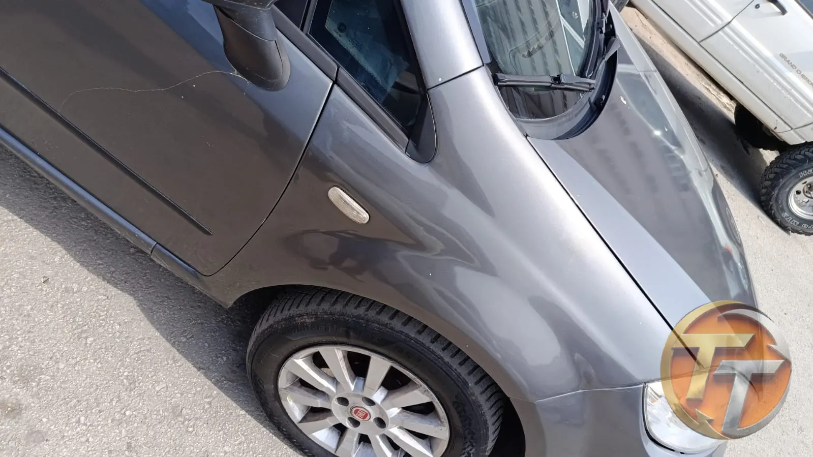 Linea sağ ön çamurluk