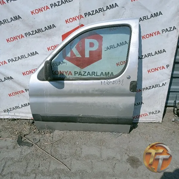 Peugeot partner sol ön kapı Tlö-0098