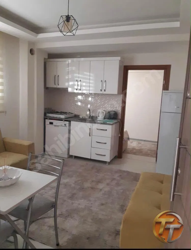 İZMIR ZIRVE GAYRIMENKUL’DEN EŞYALI KIRALIK 1 + 1