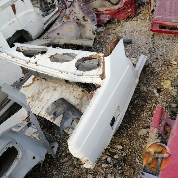 RENAULT 9 arka şase Çel-058
