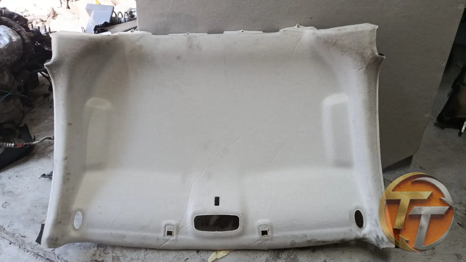 Ford courier. Tavan döşemesi