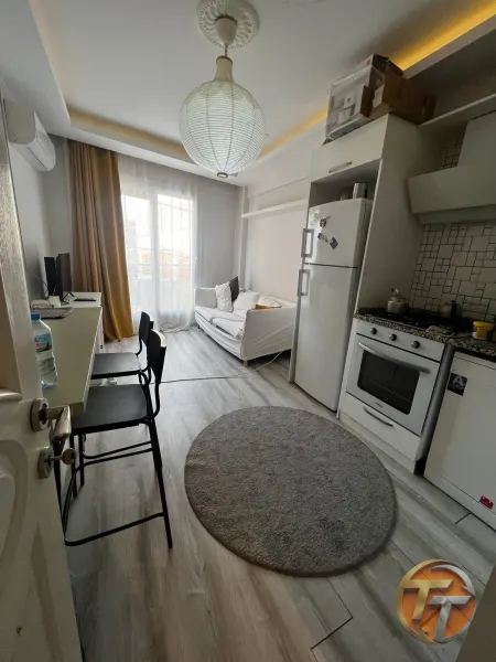 İZMİR ZİRVE GAYRIMENKUL’DEN FULL EŞYALI KİRALIK 2+1 DAİRE