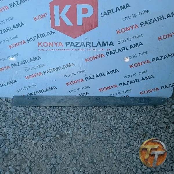 Renault Clio 2 ön kapı çıtası P-1283