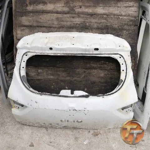 RENAULT CLİO 4 bagaj kapağı Ebk-104 Esan