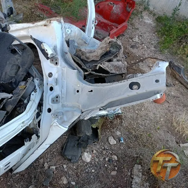 Renault çeyrek şase
