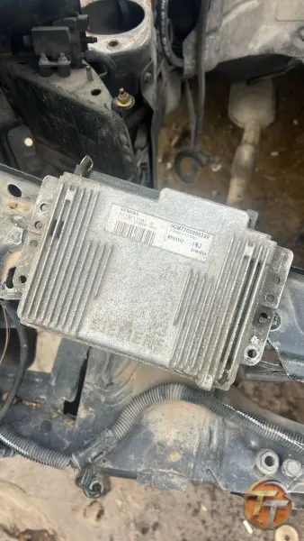 Renault megan 1 motor beyni