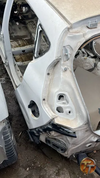Ford fiesata arka çamurluk