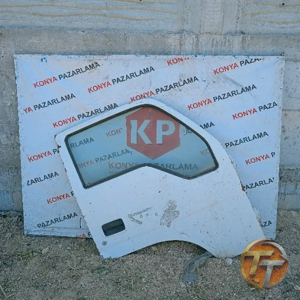 KİA BONGO K2700 2 sağ ön kapı/Tcr Bölgesi