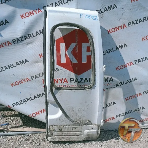 Renault Kangoo sağ bagaj kapağı F-0088
