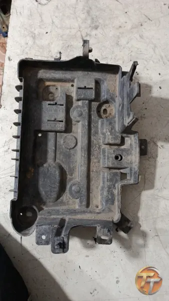 Opel Corsa d akü altı