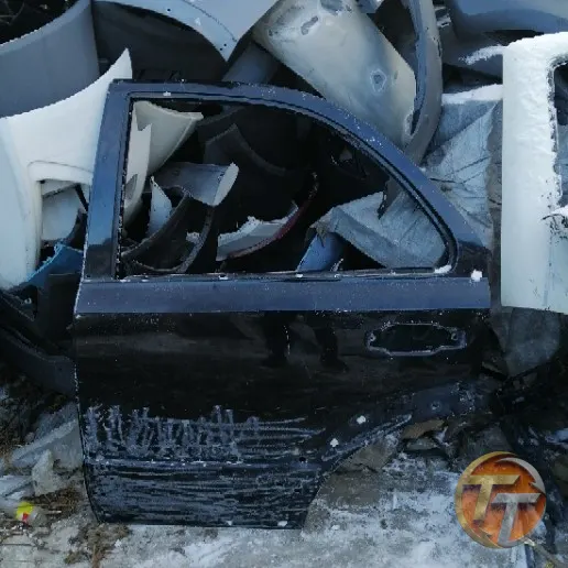 KİA SORENTO sol arka kapı Ela-0126 Esan