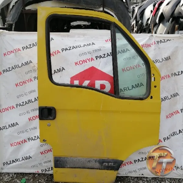 RENAULT MASTER 2 sağ ön kapı Ce-021