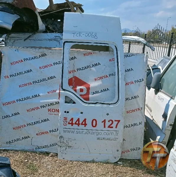 Renault master 4 sağ bagaj kapağı Tcr bölgesi-0068