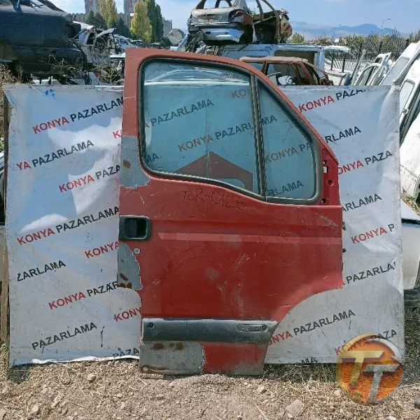 Renault master sağ ön kapı Tcr bölgesi-0126