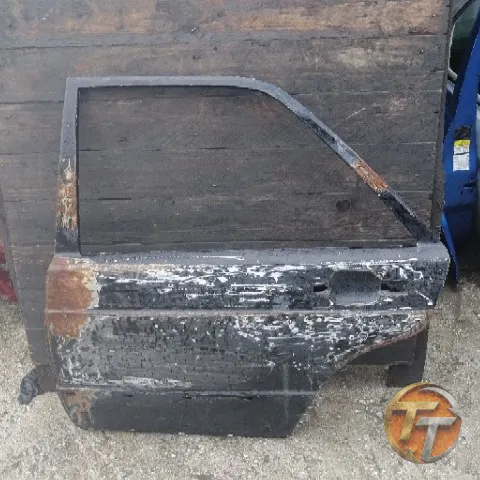 MERCEDES Benz 190 sol arka kapı Ela-0148 Esan