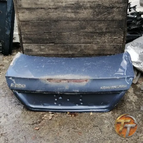 MERCEDES Benz E200 bagaj kapağı Ebk-135 Esan