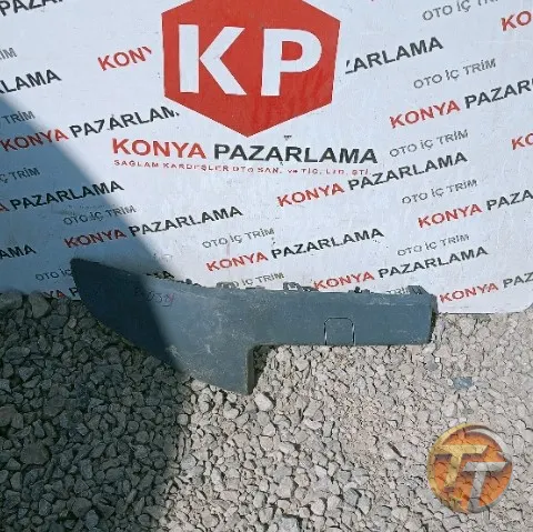 Renault megane 2 ön tampon kaplama plastiği P-0319