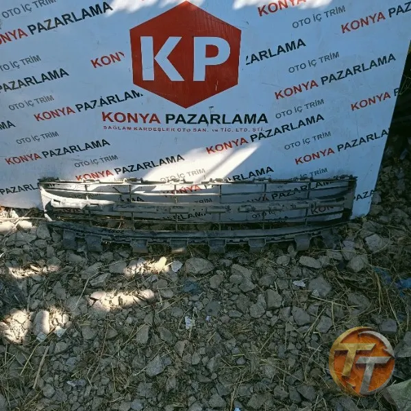 Renault megane 2 ön tampon orta ızgara P-1502