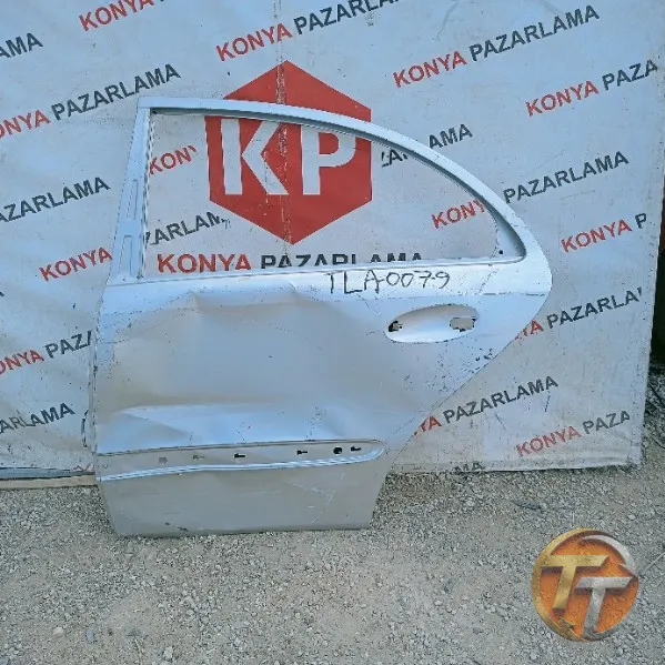 Mercedes-Benz E 211 sol arka kapı Tla-0079