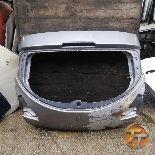 RENAULT MEGANE 3 bagaj kapağı Ebk-192 Esan