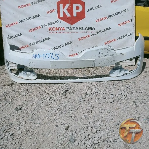 Renault megane 3 ön tampon Arn-1025