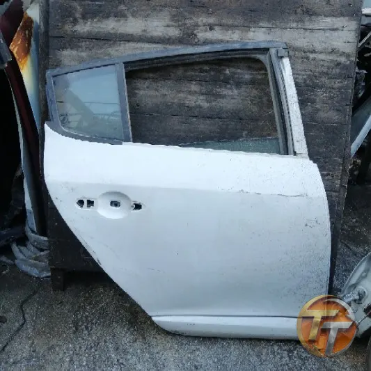 RENAULT MEGANE 3 sağ arka kapı Era-0220 Esan