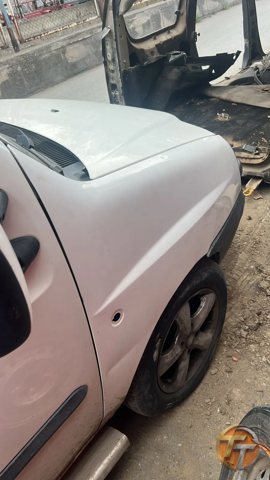 Fiat Doblo sağ ön çamurluk hatasız