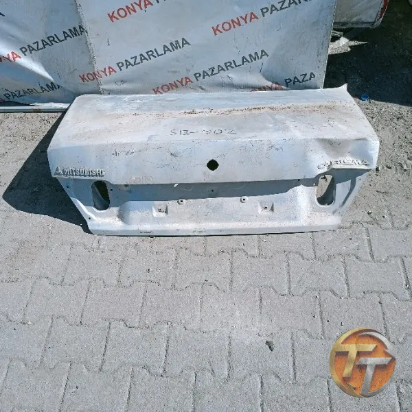 Mitsubishi Carisma bagaj kapağı Sb-902